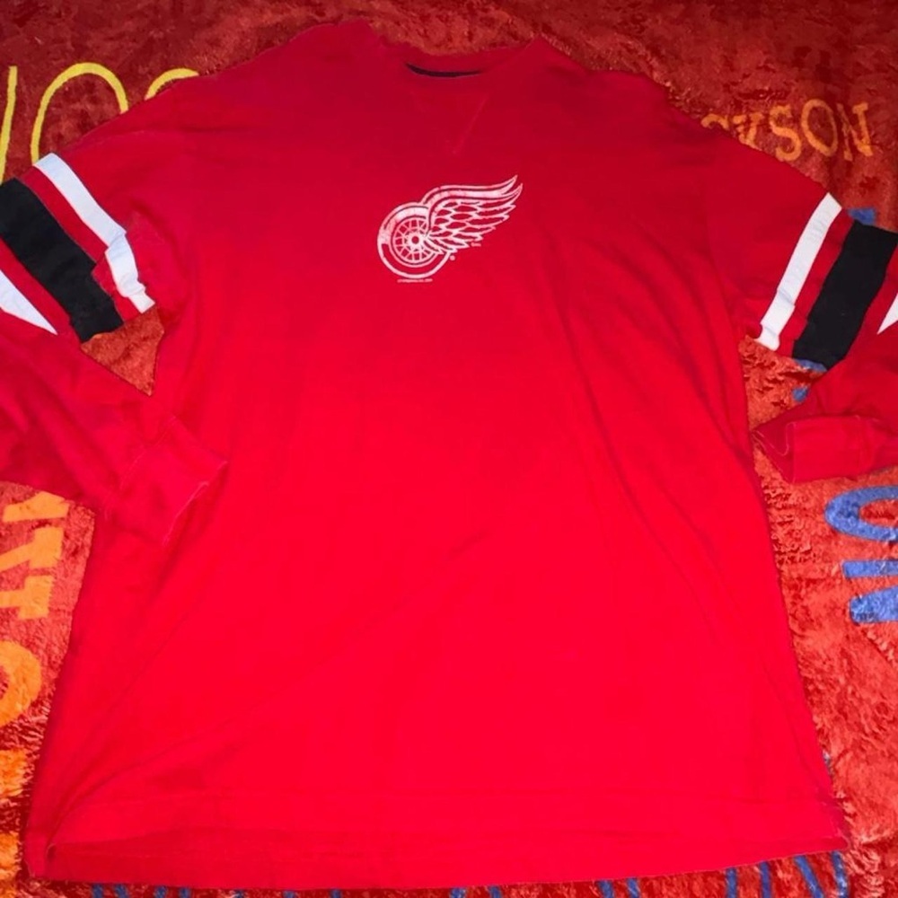Detroit RedWings Red Long Sleeve Shirt